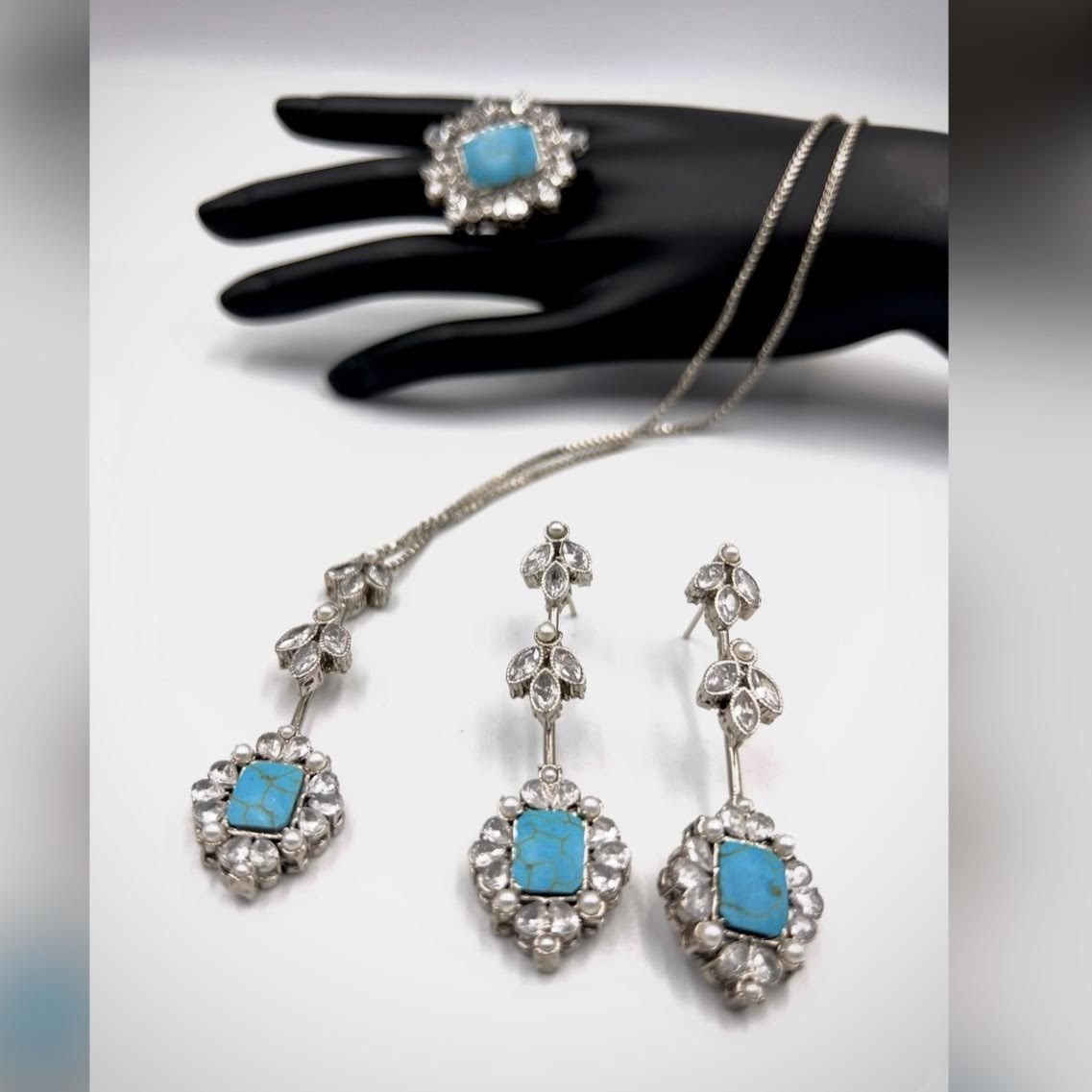 E-236 Shajri Feroza Silver Earrings