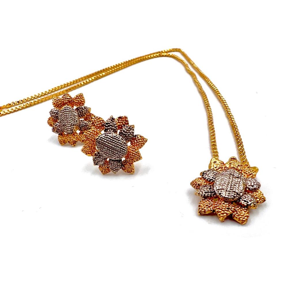 Necklet Doré