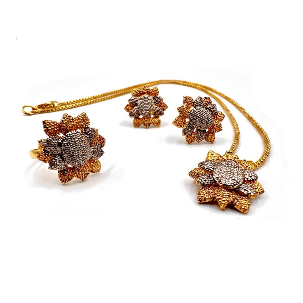 Necklet Doré