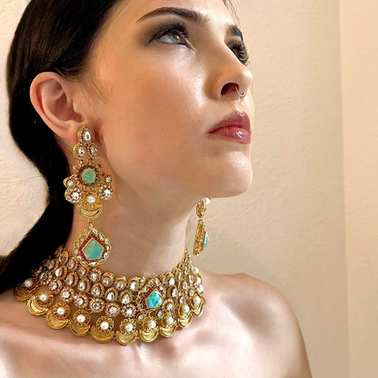 Aarzoo Set CH-16