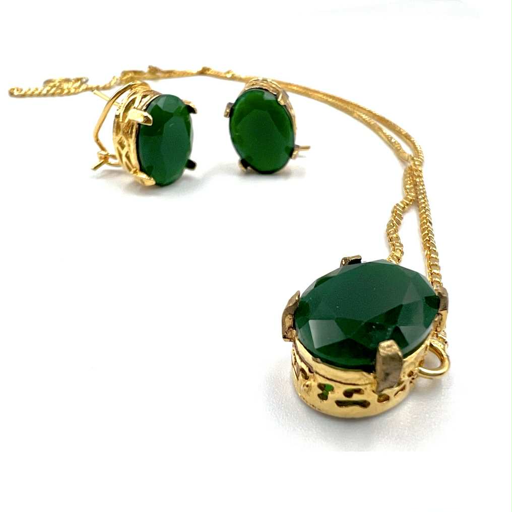 Evergreen Choker Set